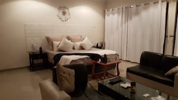 Catembe Beach Lodge
