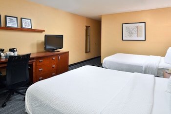 Courtyard Detroit Utica