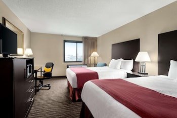 Baymont by Wyndham Sioux Falls North/I-29/Russell St