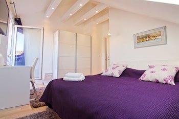 Laura Lux Suites