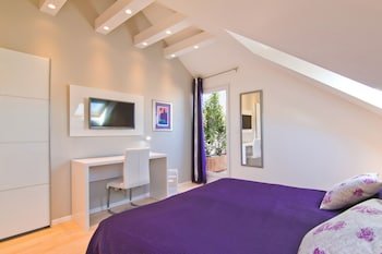 Laura Lux Suites