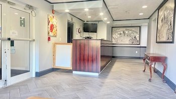 Super 8 by Wyndham Syracuse East
