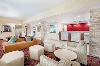 Best Western Plus Howe Inn
