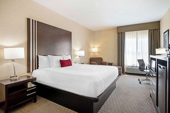 Best Western Plus Howe Inn