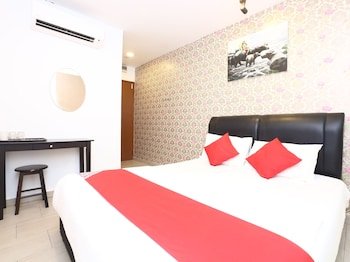 OYO 718 Mr J Hotel Wakaf Che Yeh 1