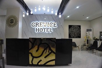 Crevice Hotel