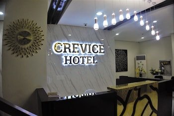 Crevice Hotel