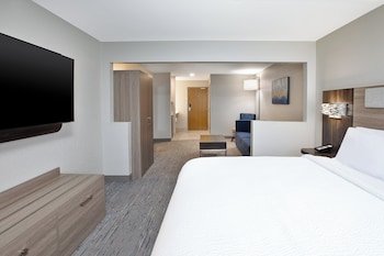 Holiday Inn Express Tuscola