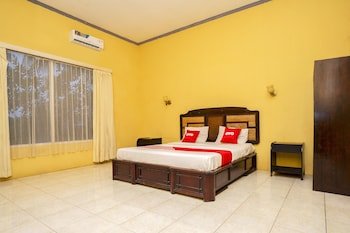 Hotel Pelangi Harapan by OYO Rooms