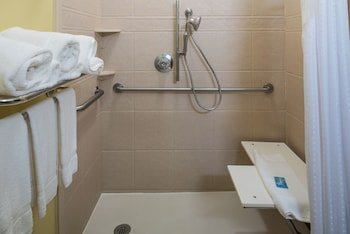 Holiday Inn Express & Suites West Monroe