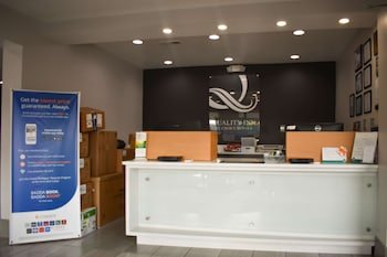Quality Inn Calhoun