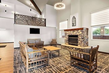 Best Western Sawtooth Inn & Suites
