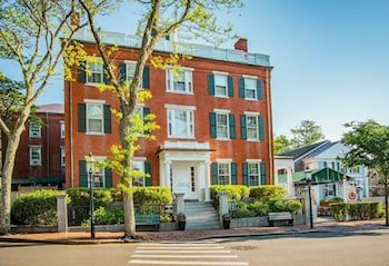 Jarred Coffin House