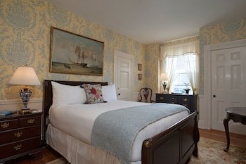 Jarred Coffin House