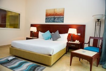 Swiss Inn Pyramids Golf Resort
