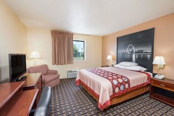 Super 8 by Wyndham Lebanon