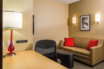 Cambria Suites Raleigh-Durham Airport