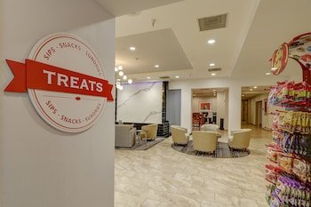 Hampton Inn Tropicana