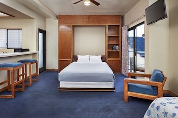 Seaport Village Inn