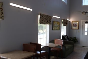 Woodstream Inn