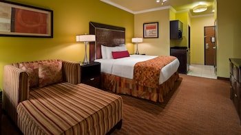 Best Western Plus Christopher Inn & Suites