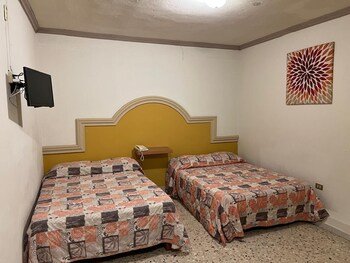 Hotel Plaza Jacona