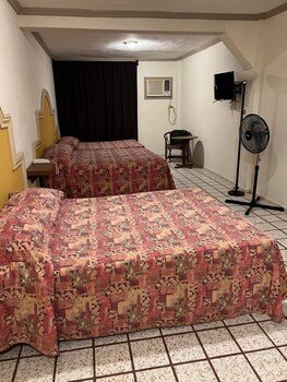 Hotel Plaza Jacona