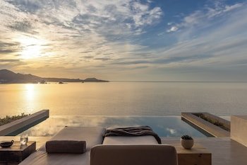 Domes White Coast Milos, Small Luxury Hotels of the World