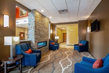 Comfort Suites Fishkill near Interstate 84