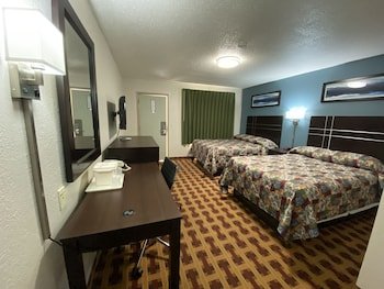 Lodge Inn Wrightstown
