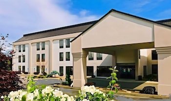 SureStay Plus Hotel by Best Western Erie Presque Isle