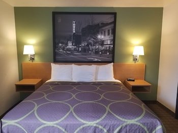 Super 8 by Wyndham Bend