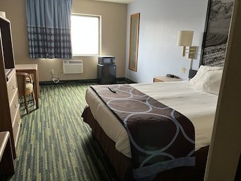 Boarders Inn & Suites by Cobblestone Hotels - Waterloo