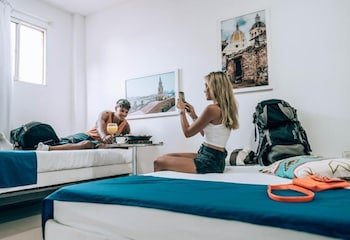 Neos Hotel