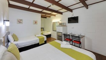 Azalea Motel
