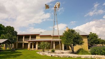 Flying L Hill Country Resort