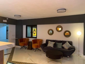 Clockworkorange Luxury Suites