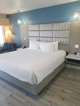 Best Western Orange Plaza