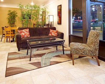 AmericInn by Wyndham Johnston Des Moines