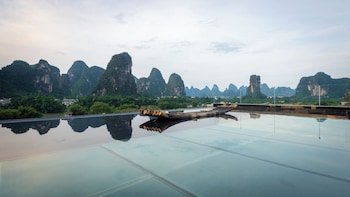 Yangshuo Hidden Dragon Villa