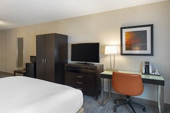 Holiday Inn Express Colton - Riverside North