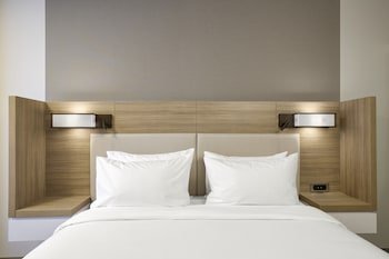 SpringHill Suites Mt. Laurel Cherry Hill