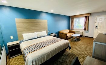 Moonlight Inn And Suites