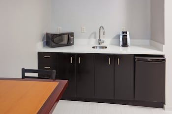 Holiday Inn Express Hotel & Suites Deadwood - Gold Dust Casino