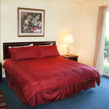 Columbia Lakes Country Club & Resort Hotel