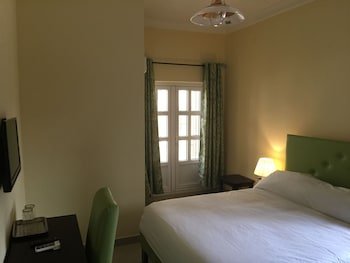 Fort Ross Hotel