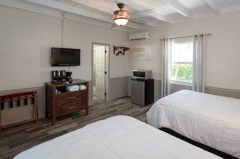 Pelican Rv Resort And Motel