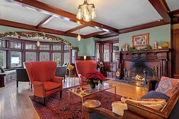 Hartness - House & Hotel