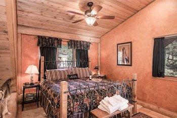 Bear Foot Lodge