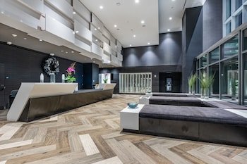 Global Luxury Suites in White Plains